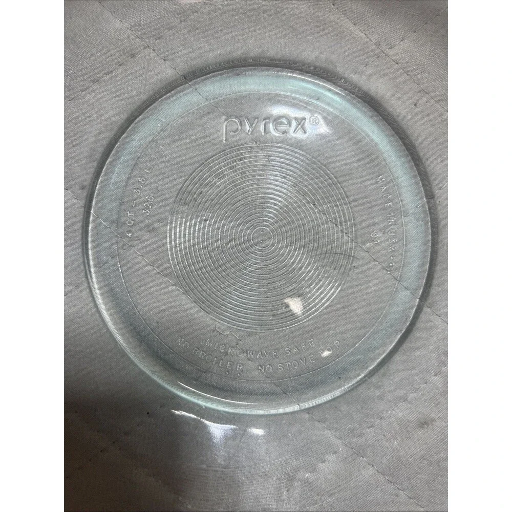 4 Qt LARGE PYREX MIXING BOWL (Excellent Condition!)
